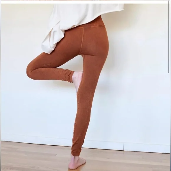 NWT FP Movement High-Rise 7/8 Length Good Karma Leggings in Toasted Coconut - Picture 3 of 4